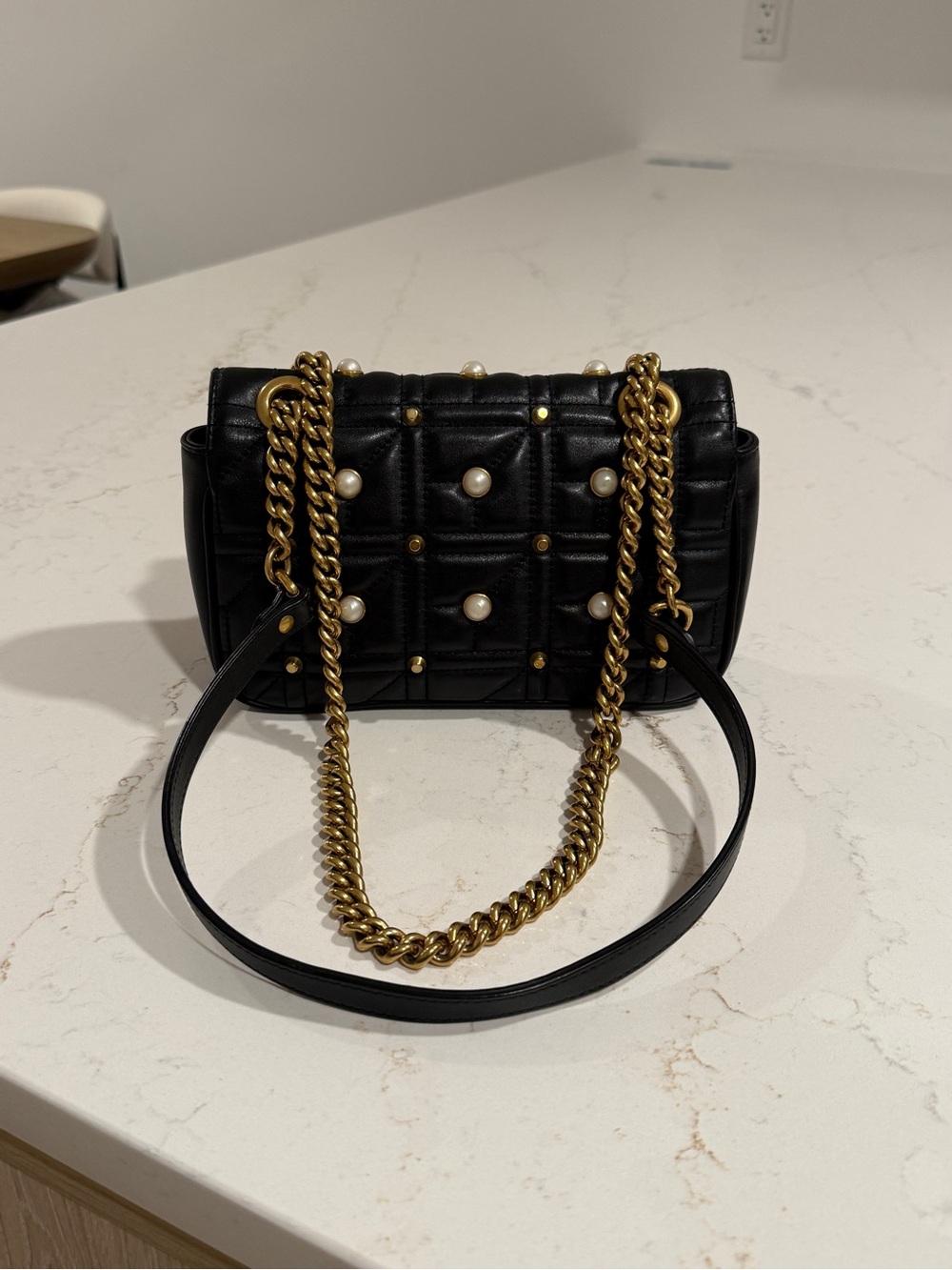 Gucci Black Quilted Shoulder Bag with Pearl Embellishments and Gold Chain - Picture 6 of 9